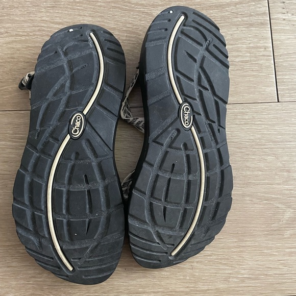 Chacos Size 8.5 - Picture 3 of 3